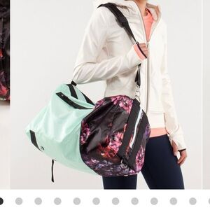 Lululemon Do It Up laptop gym Bag travel Yoga Pilates Duffel Crossbody nwot